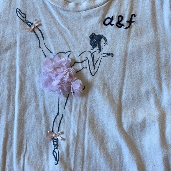 Abercrombie Kids girls white tee. Size XL - Picture 3 of 6